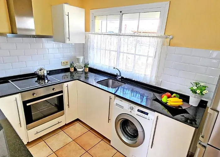 Caleta Sueno * La Guirra